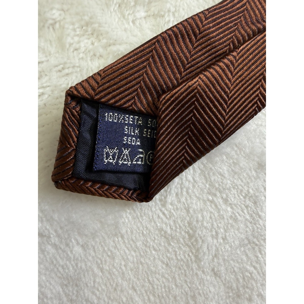 Burberrys Of London Vintage Brown Herringbone Silk Tie 3.5 Inch Blade - Picture 4 of 5